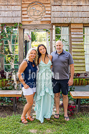 Horton & Gukian Family @ Terraces Flower Farm & Cedar Island - Color - TJP (3 of 11)