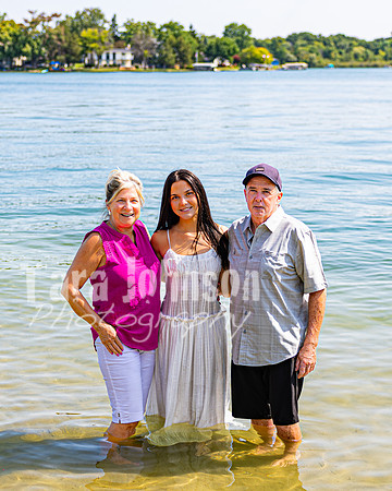 Horton & Gukian Family @ Terraces Flower Farm & Cedar Island - Color - TJP (7 of 11)