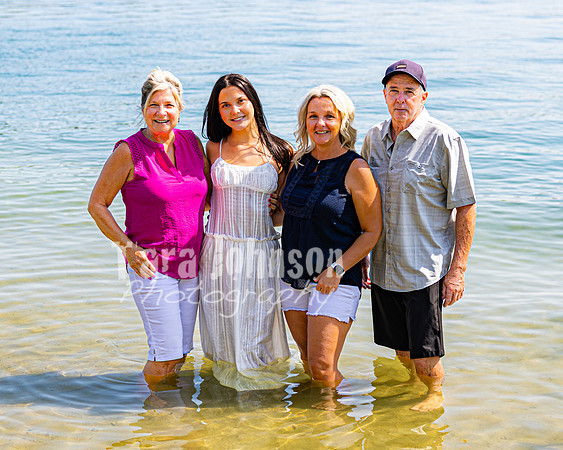 Horton & Gukian Family @ Terraces Flower Farm & Cedar Island - Color - TJP (8 of 11)