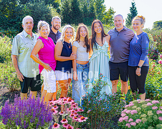 Horton & Gukian Family @ Terraces Flower Farm & Cedar Island - Color - TJP (1 of 11)