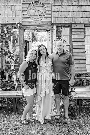 Horton & Gukian Family @ Terraces Flower Farm & Cedar Island - BW - TJP (3 of 11)