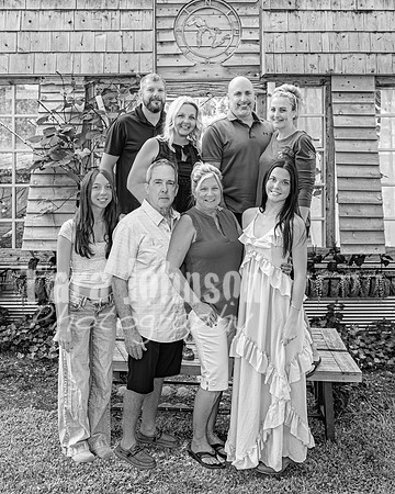 Horton & Gukian Family @ Terraces Flower Farm & Cedar Island - BW - TJP (5 of 11)