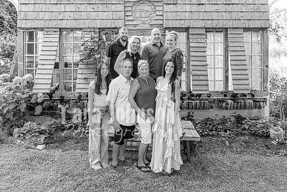 Horton & Gukian Family @ Terraces Flower Farm & Cedar Island - BW - TJP (4 of 11)
