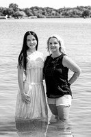 Horton & Gukian Family @ Terraces Flower Farm & Cedar Island - BW - TJP (10 of 11)