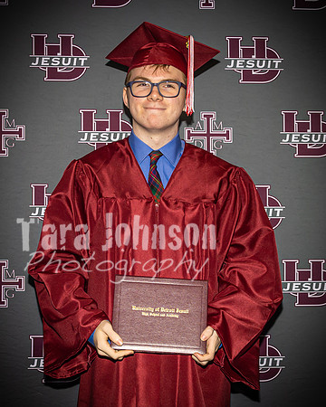 2023 UDJ Graduation - U of D Backdrop - TJP (197 of 331)