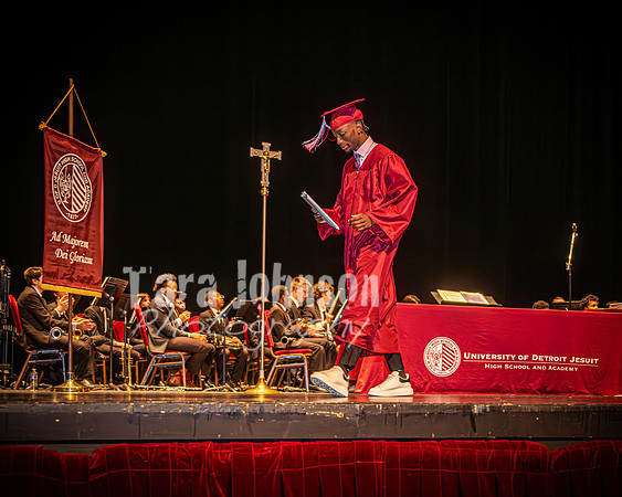 2023 UDJ Graduation - Celebration (Banner & Cross) - TJP (124 of 184)