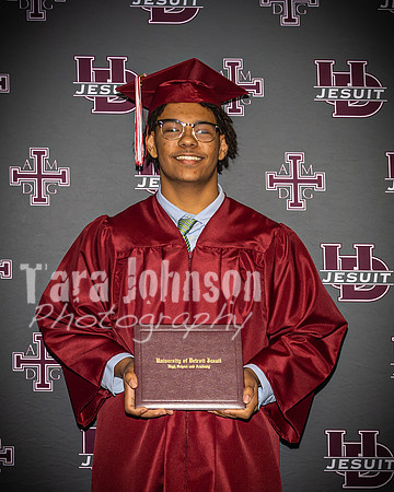 2023 UDJ Graduation - U of D Backdrop - TJP (55 of 331)
