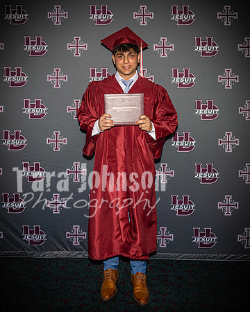 2023 UDJ Graduation - U of D Backdrop - TJP (194 of 331)