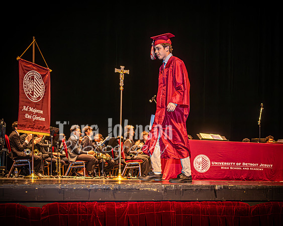 2023 UDJ Graduation - Celebration (Banner & Cross) - TJP (118 of 184)