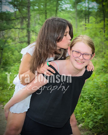 Emily Earl (with Amy & Emma) - TJP (15 of 20)