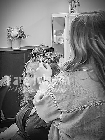 Eric & Elyse - Wedding Prep - BW (submitted) (6 of 17)