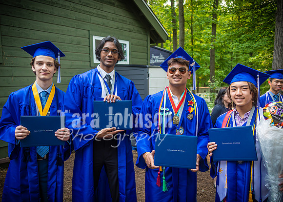 2023 IA Grad - Family Celebration - TJP (16 of 24)