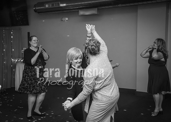 24 M. & K. Eaton Wedding [Highlights B&W] - DH (46 of 47)