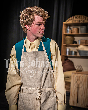 23 LHS Theatre - Dolly - R2 - Act 1, Yonkers - TJP (143 of 224)