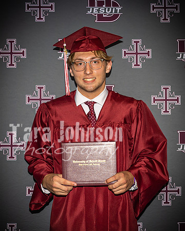 2023 UDJ Graduation - U of D Backdrop - TJP (177 of 331)