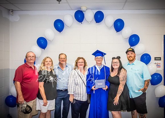 2023 LHS Grad - Family Celebration - TJP (37 of 52)