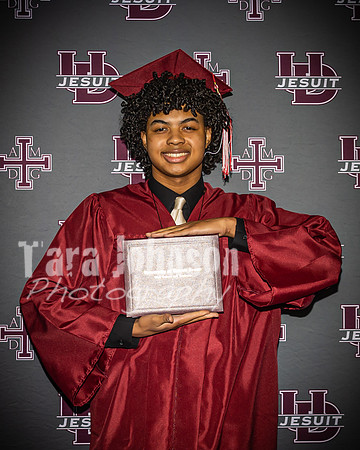 2023 UDJ Graduation - U of D Backdrop - TJP (171 of 331)