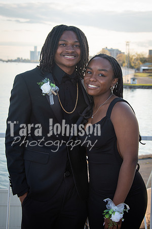 23 U of D - Prom (82 of 259)