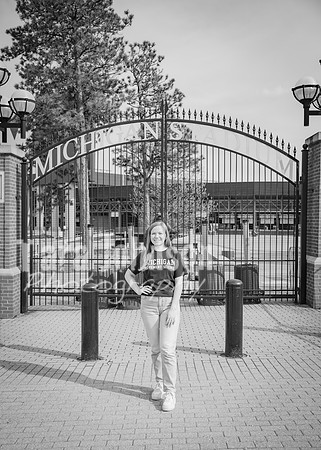 24 U of M Grad Photos - Audrey-32