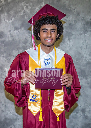 2023 MHS Graduation - Studio - TJP (70 of 570)