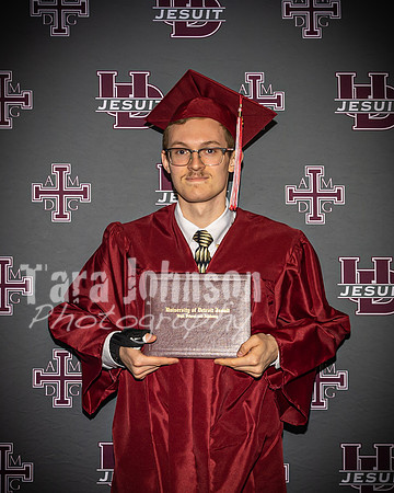 2023 UDJ Graduation - U of D Backdrop - TJP (151 of 331)