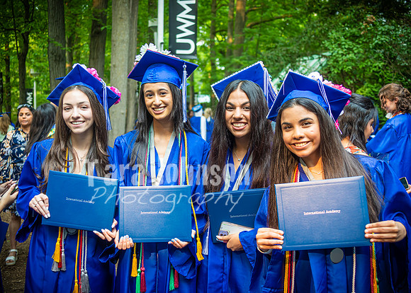 2023 IA Grad - Family Celebration - TJP (17 of 24)