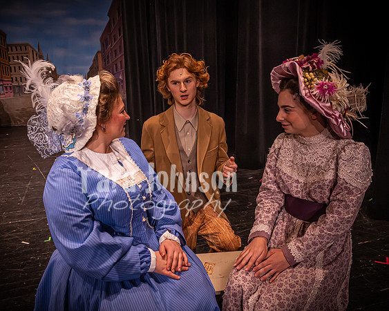 23 LHS Theatre - Dolly - R3, Act 1 - TJP (24 of 601)