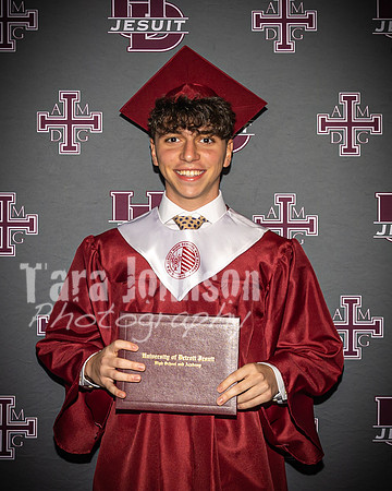 2023 UDJ Graduation - U of D Backdrop - TJP (129 of 331)