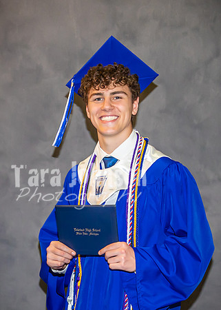 2023 LHS Graduation - Studio - TJP (522 of 528)
