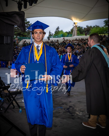 22 IA Grad - Angle #4 Celebration Walk - TJP (130 of 345)