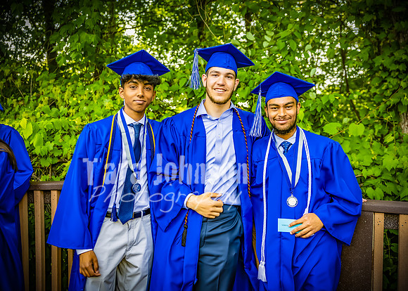 2023 IA Grad - Candids - DH (16 of 42)
