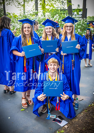 2023 IA Grad  - Family Celebration - DH (27 of 66)