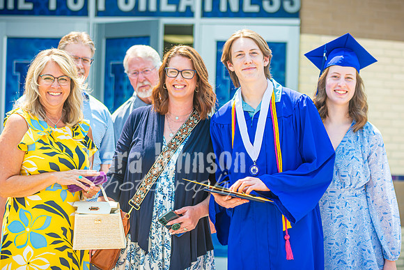 2023 LHS Grad - Family Celebration - TJP (49 of 52)