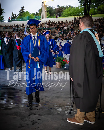 22 IA Grad - Angle #4 Celebration Walk - TJP (136 of 345)
