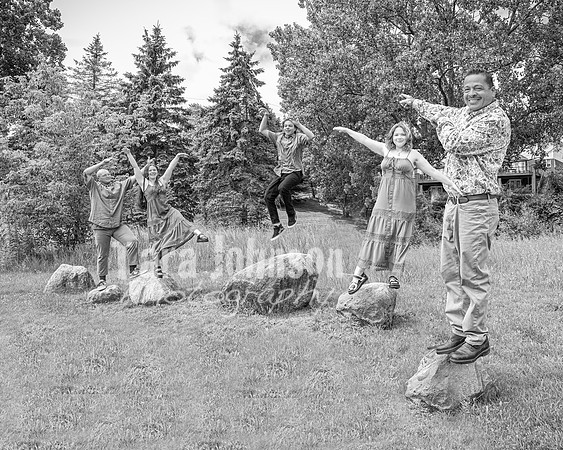Torres Family @ Paint Creek Trail - BW - TJP (29 of 36)