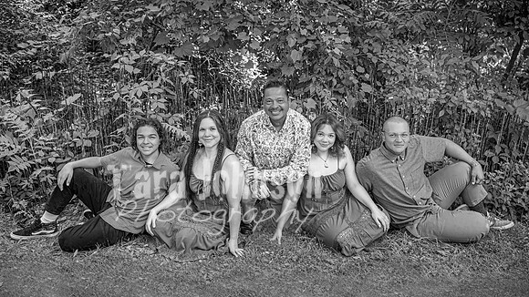 Torres Family @ Paint Creek Trail - BW - TJP (15 of 36)