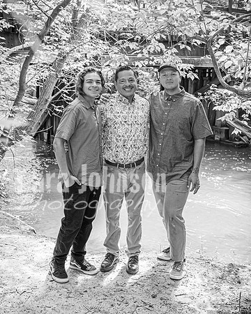 Torres Family @ Paint Creek Trail - BW - TJP (12 of 36)