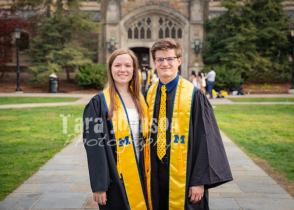 24 U of M Grad Photos - Audrey-173