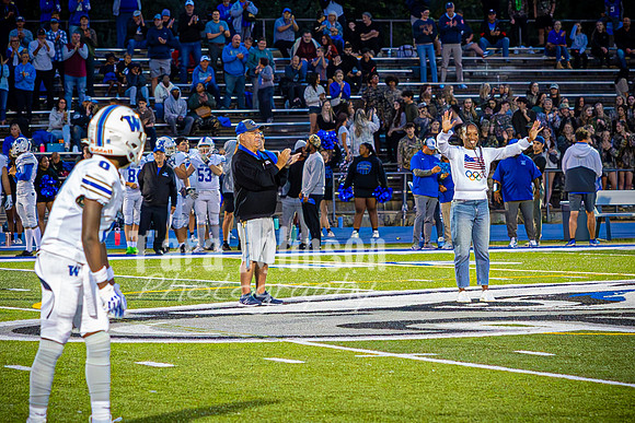 2024 LHS Blue Crew & Grace Stark - HC - TJP (4 of 16)