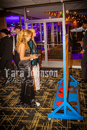 2024 U of D Prom - The Candids - DH (16 of 58)
