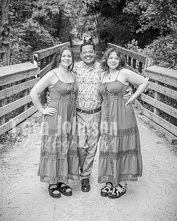 Torres Family @ Paint Creek Trail - BW - TJP (8 of 36)