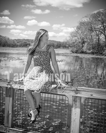 Mackenzie Romanuk - BW - TJP (6 of 26)