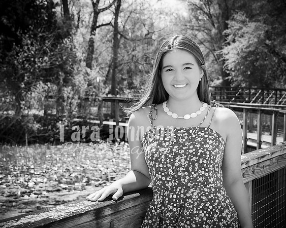 Mackenzie Romanuk - BW - TJP (8 of 26)
