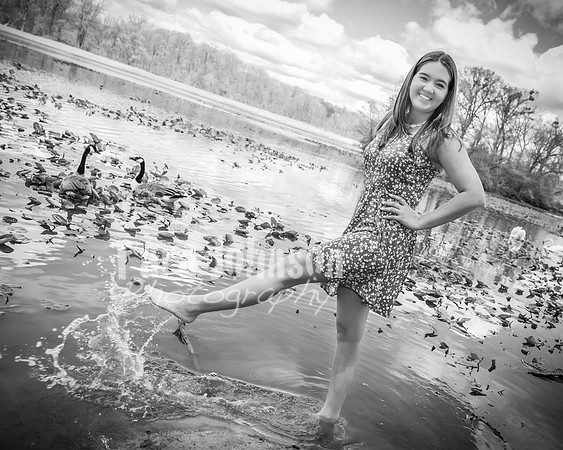 Mackenzie Romanuk - BW - TJP (15 of 26)