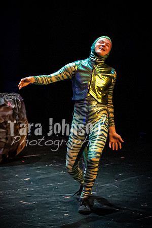 22 LHS Theatre - Mermaid R1 - Act 1 - TJP (128 of 363)