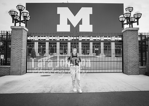 24 U of M Grad Photos - Audrey-2