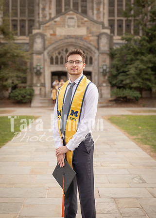 Emma & Friends Grad Photos W25 (61 of 96)