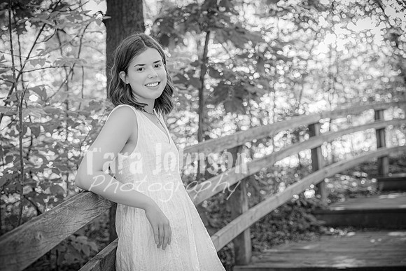 Olivia Pyrc - BW - TJP (12 of 56)