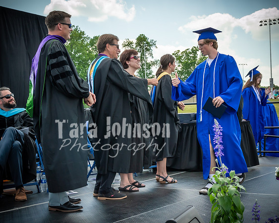 2021  LHS Grad Angle #4 Board & Principals - TJP (185 of 550)