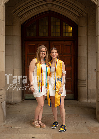 Emma & Friends Grad Photos W25 (23 of 96)